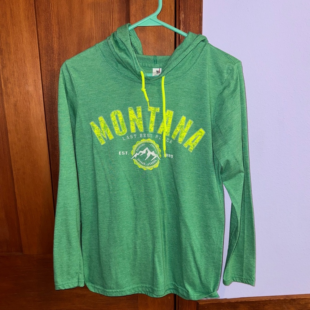 Small Green Like New Montana Pullover With Hoodie